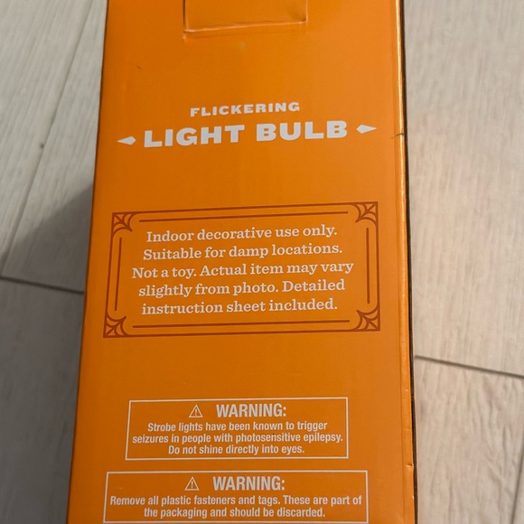 New Hyde and Eek flickering skull light bulb- indoor
halloween - Picture 2 of 2